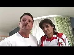 बालों वाली हंगरियन milf गड़बड़ bvr