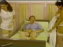 नर्स (1979) आ रहे हैं