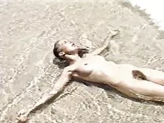 बालों वाली pussys समुद्र तट पर