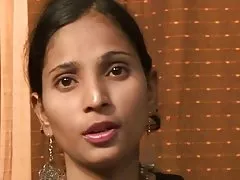मीनाक्षी और नवीन मुश्किल कमबख्त