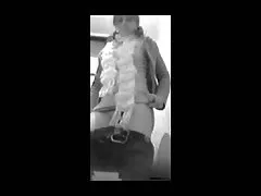 बालों वाली लड़की छिपे हुए कैमरे